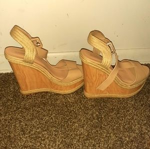 Nude Wedges